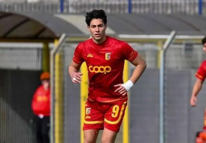 Benevento-Catanzaro Benevento-Catanzaro, paura per Arditi: malore prima della partita